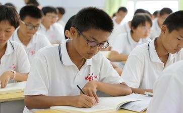 高一班主任工作计划下学期8篇